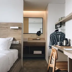 Lloyd's Bali 4*, Seminyak Indonezja