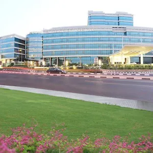4* Hotel Millennium Airport